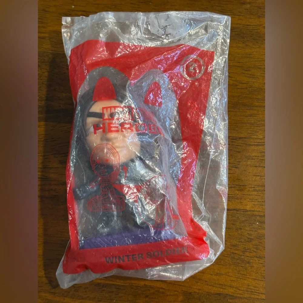 McDonald’s❤️2020 Marvel Heroes Winter Soldier Action Figure m happy meal Toy